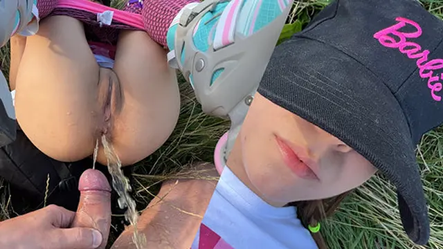 Oops! He jacked off in Barbie′s butt🍑 - JUICE IN BUTT🍑