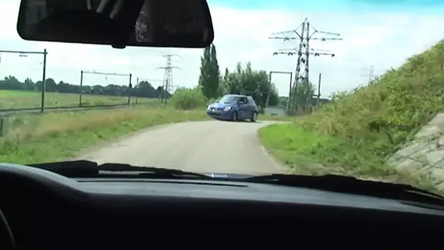 Horny🥵 milf finds a casual encounter by the roadside