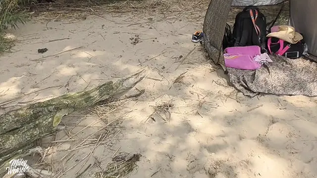 Photographer shoots cumshot all over my pussy✌!