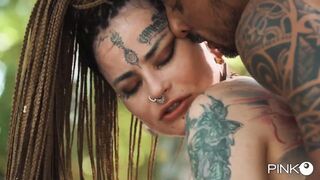 Korinha's thirst quenched by reckless cock🍆-riding and anal👌 invasion near the water's edge