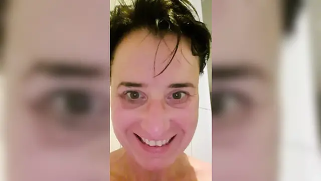 Public shower🚿 squirt