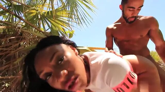 huge Booty ebony Jayla Foxx gets pounded on the beach