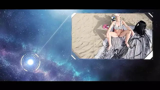 CoraBitch explores the sandy dunes of Maspalomas