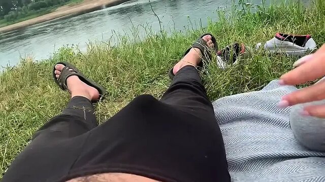 Hot babe sucks big shaft on the beach in front of strangers