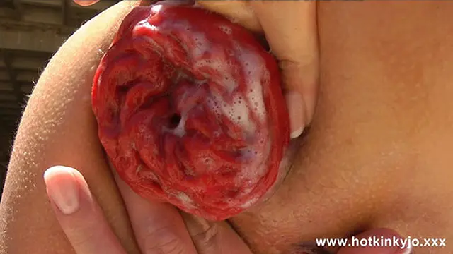 Hotkinkyjo Summer Brezee enjoys anal👌 play &mdash;  fisting and prolapse outdoors