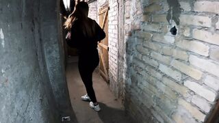 18YO GF Fearful Entrance Fucks In Secret🤫 House Basement