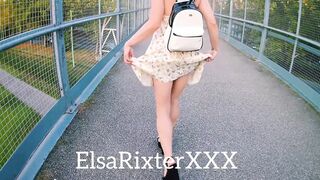 ElsaRixtetXXX's Hot Flash in Public Park淫荡漫步