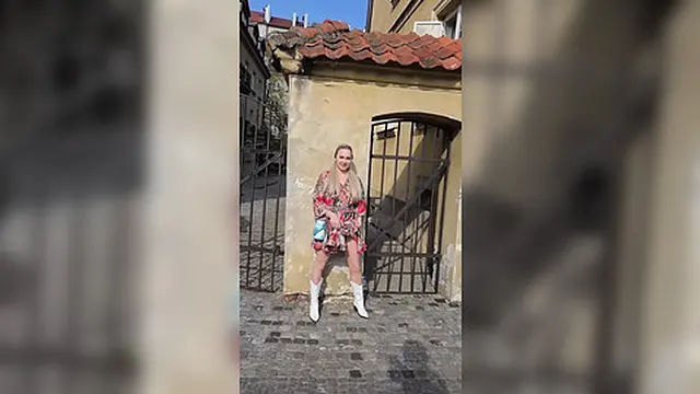 Outdoor Urination Caught and Undeterred