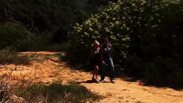 Blonde Eva Niev Gets Double Penetrated and Cumshot