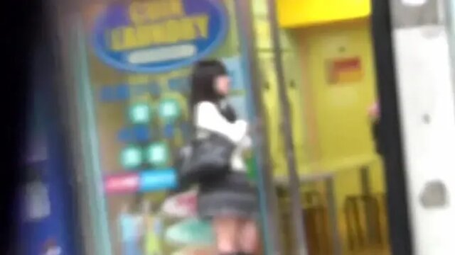 Hidden camera catches Japanese schoolgirls peeing outside