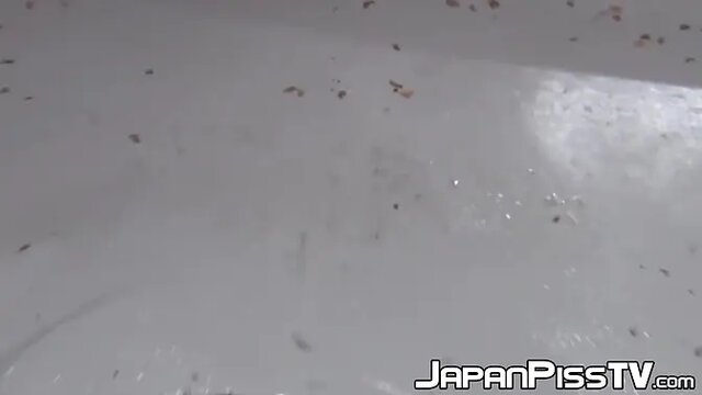 Japanese babe pees in public, hidden cam catches her