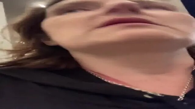 naughty Desperate Mom chats while pissing in a cup during a 20min walk