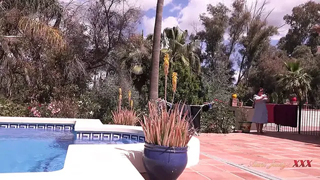 AuntJudysXXX - Lost Tourist MILF Jojo Robinson Seeks Your Aid POV