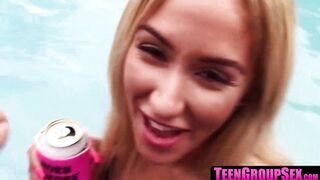 Teen cockriders take facial after beach volleyball