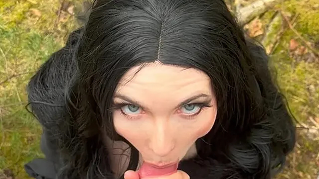 Yennefer and Geralt explore the forest – Witcher cosplay at its hottest and most intense