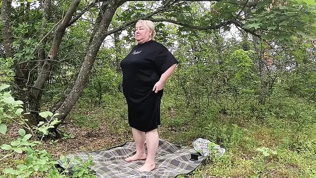 Stepmom Undressed in a Park and Masturbates Her Big Pussy