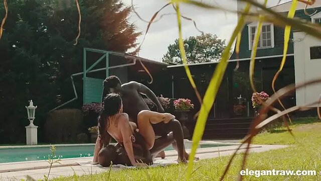 Texa Patti enjoys double deepthroat and busted by 2 BBC friends