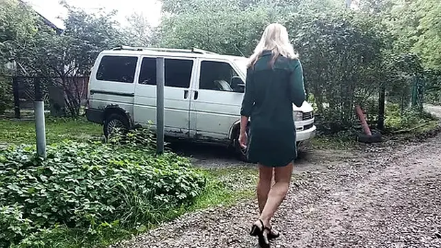 intense naked drive with Marta – wild car sex