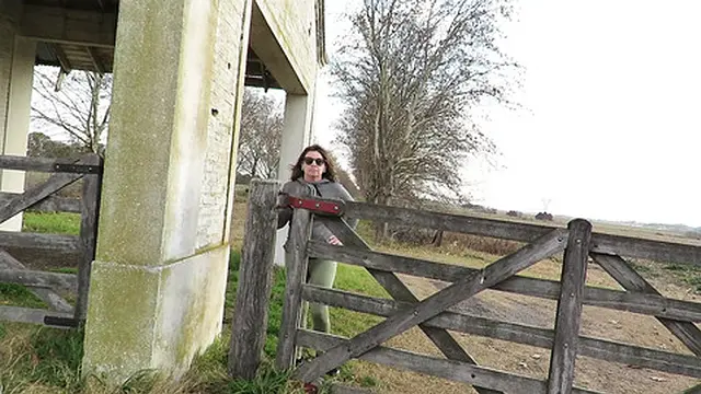 Patricia arrives at the farm &mdash;  undresses &mdash;  and explores the scene