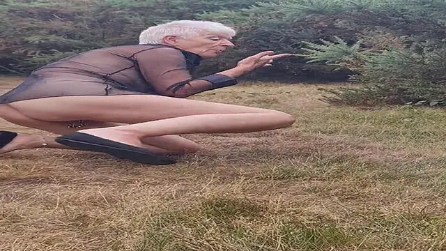 Bi angel gets played in public