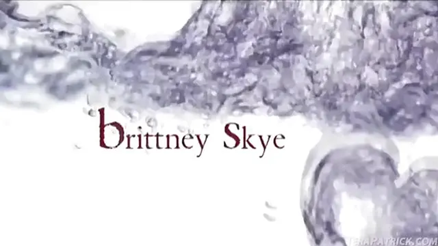 Hot stud plunges into pornstar Brittney Skye′s tight ass🍑