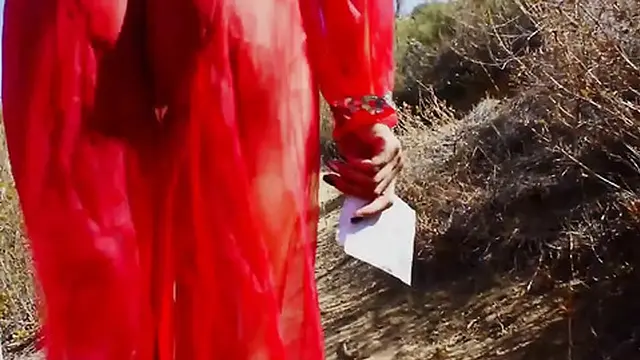 Hot outdoor fuck for a slut eager to suck