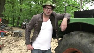 Lovely big boobs chick gets her pussy smashed outdoor