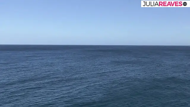 Horny girl masturbates before giving a hand job to a cumshot