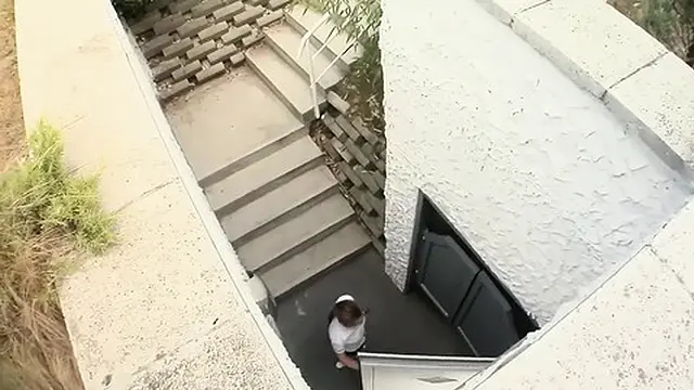 Glowing Jenny Loves to Fuck Outdoors