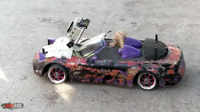 Latin beauty Eva Barcelona gets lucky on a sunny beach day in Barcelona