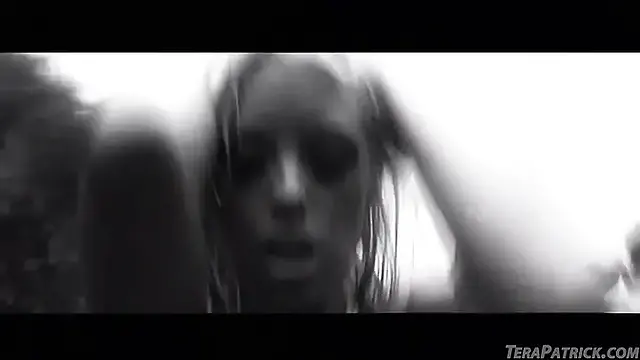 Hot stud fucks pornstar Brittney Skye in the ass