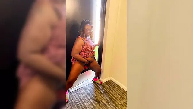 Nookiescookies squirt and masturbate to orgasm