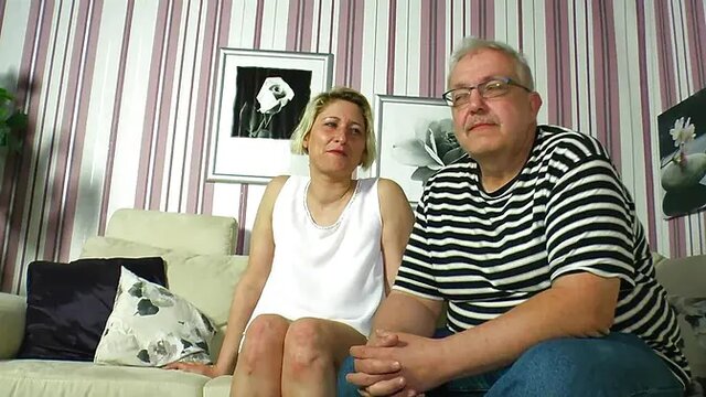 Real German Amateur GF deepthroats and gets cock in pussy